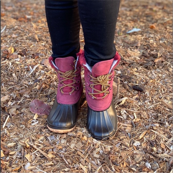 Women's Burgundy and Black Winter Boots - Picture 2 of 7